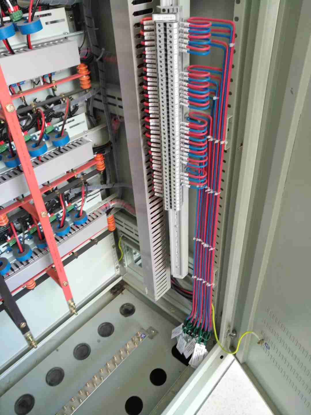 30-2020-06-25 工作地区:四川甘孜 工作内容:电气设备一二次安装调试