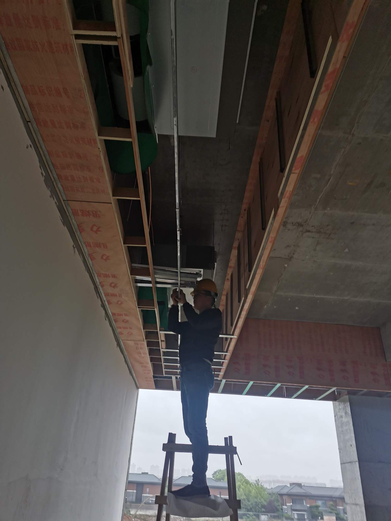 市政道路工程：城市脉搏的建设者