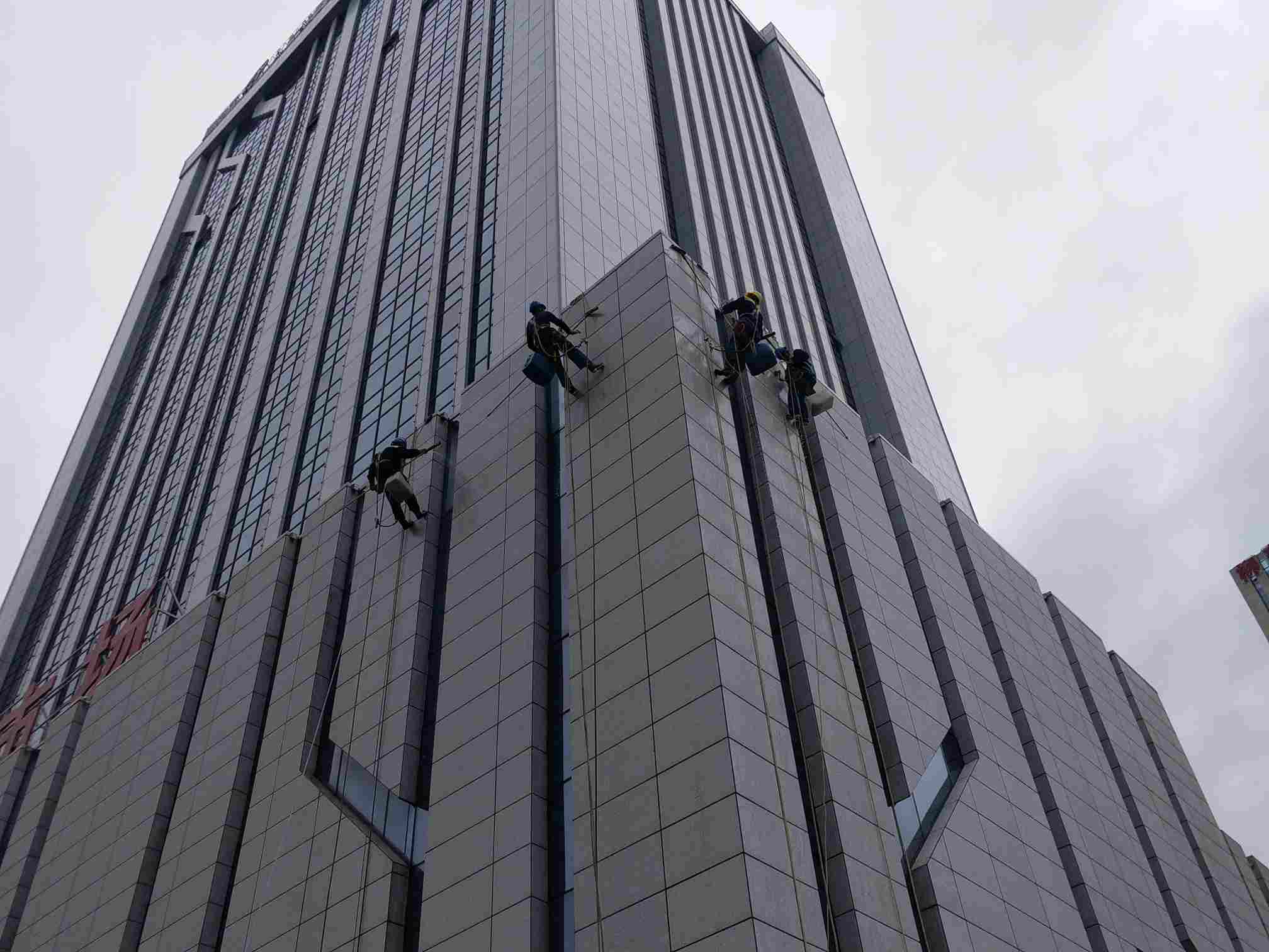 广西柳州高空作业外墙清洗蜘蛛人