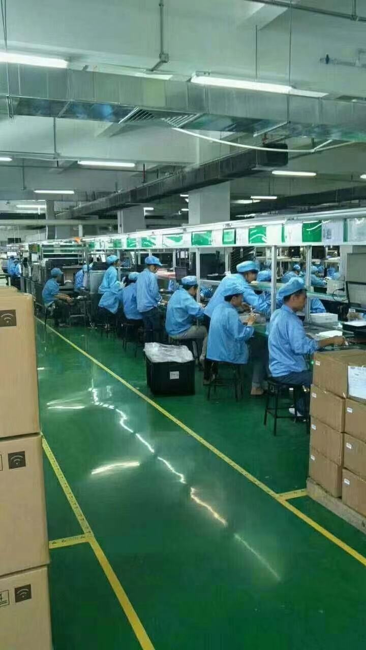 深圳龙华区因为工厂订单比较多现在招聘男女普工18岁到45岁18元到28元