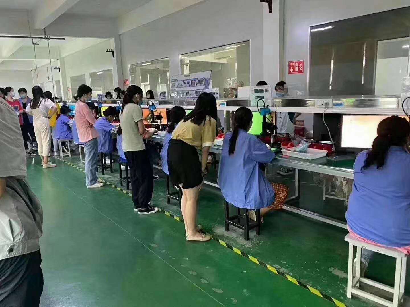 杭州电子厂月薪9000 电子厂普工,生产手机电脑配件.