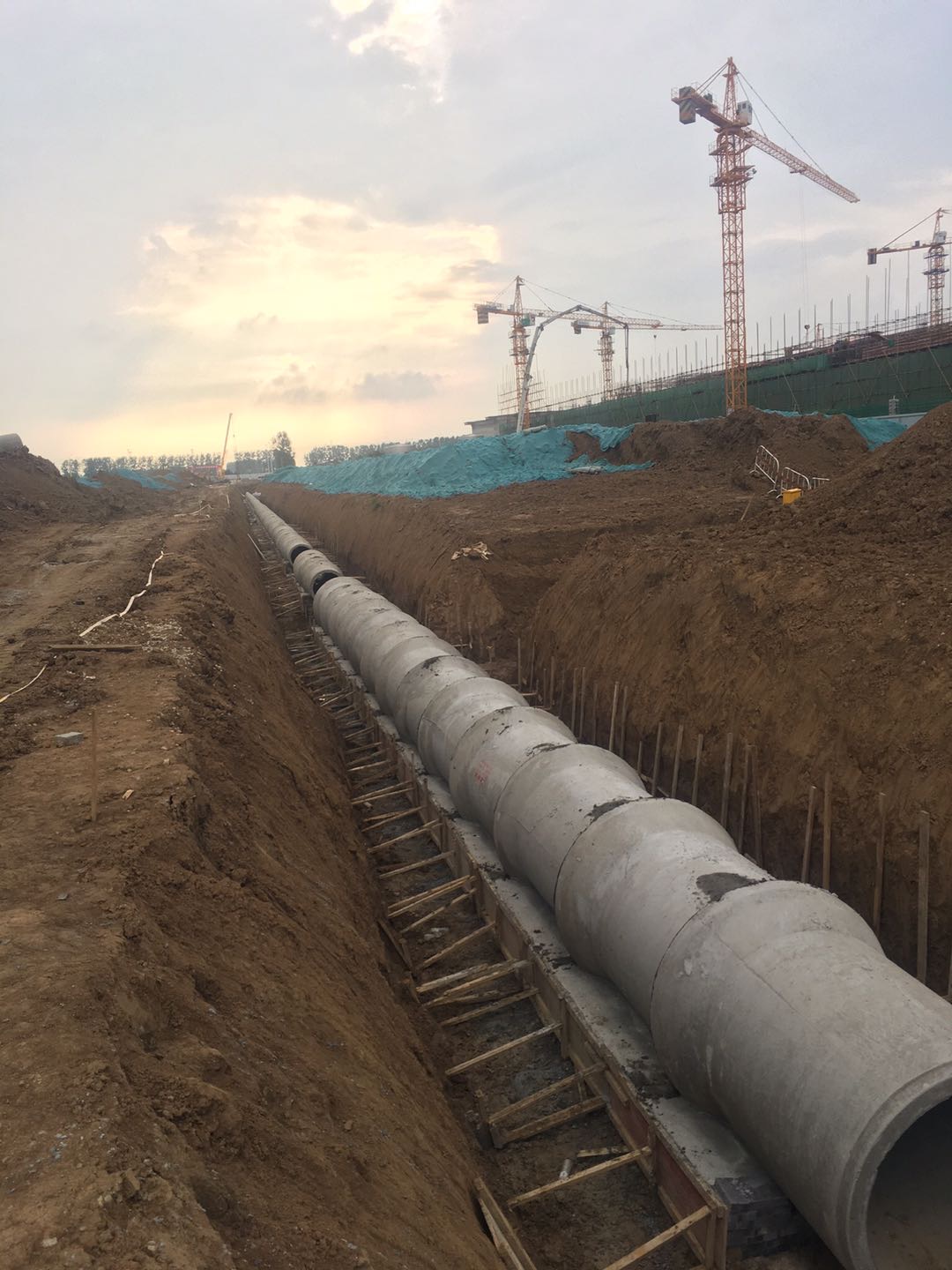 驻马店驿城区急招施工员,会测量,gps,干市政管道工程