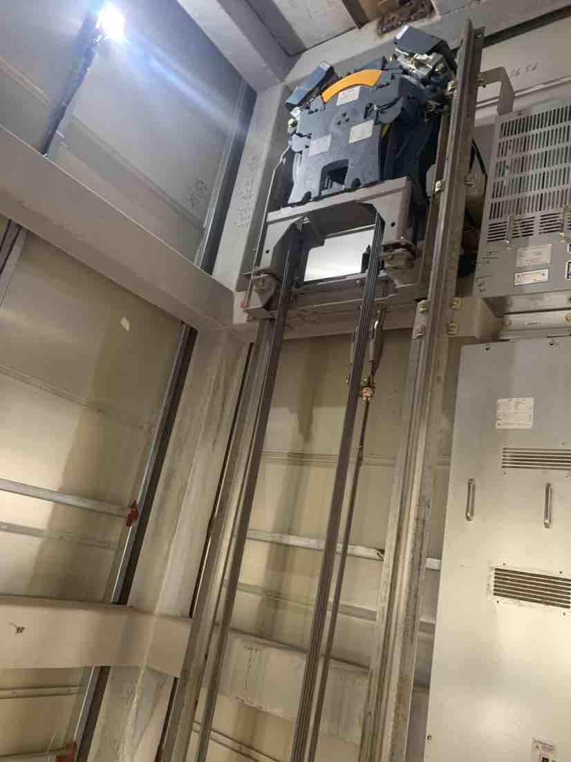 上海黄浦区招三菱电梯安装工小工200-220常年在上海