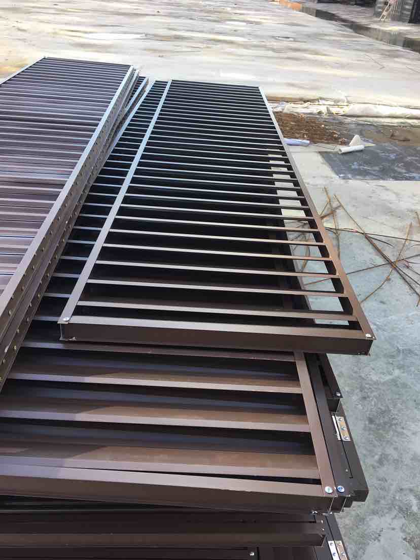 潍坊潍城区潍坊胶州工地找百叶窗安装小工两名会熟练使用手电钻切