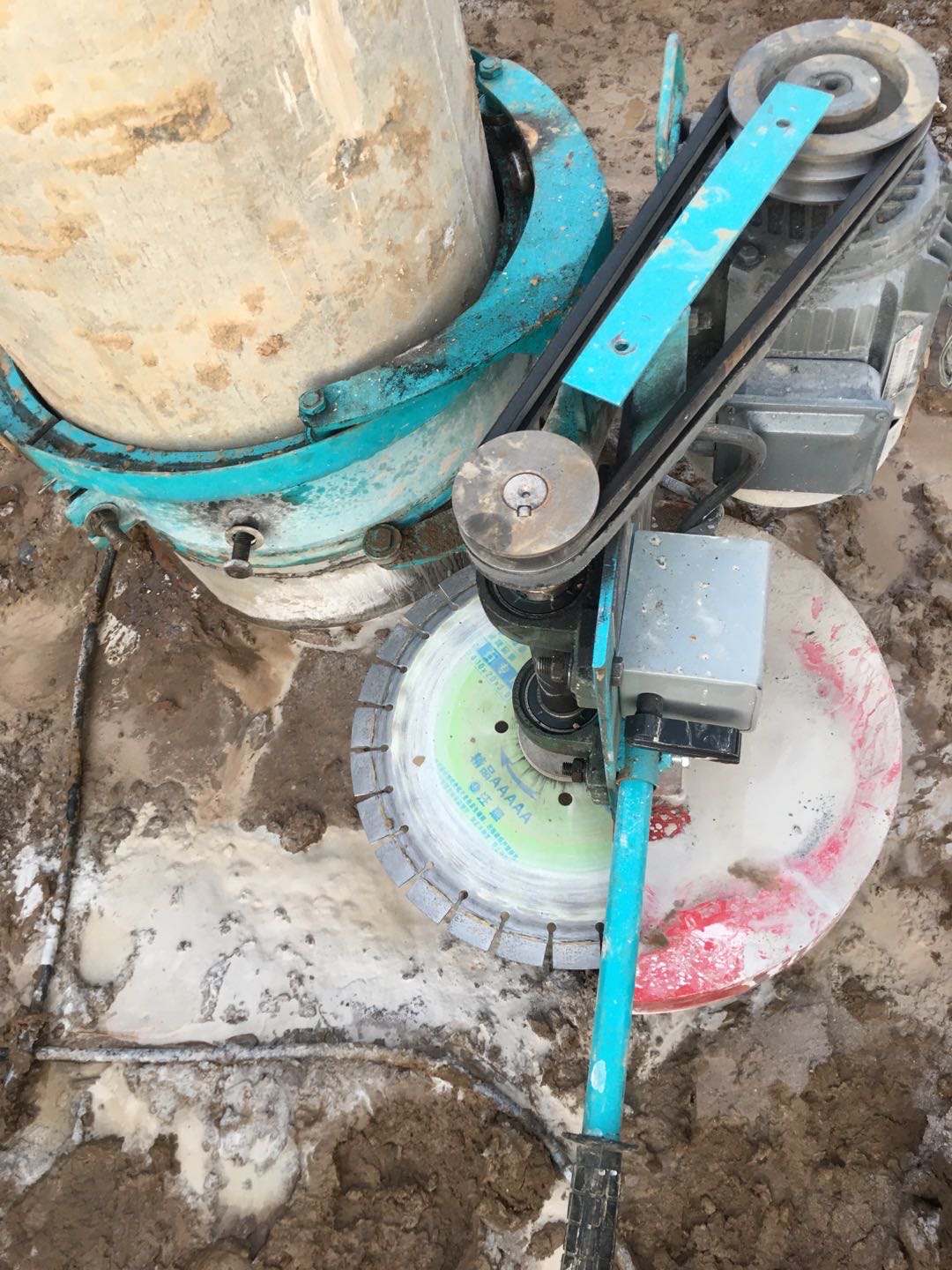 湖北襄阳冠通水云墅切割管桩