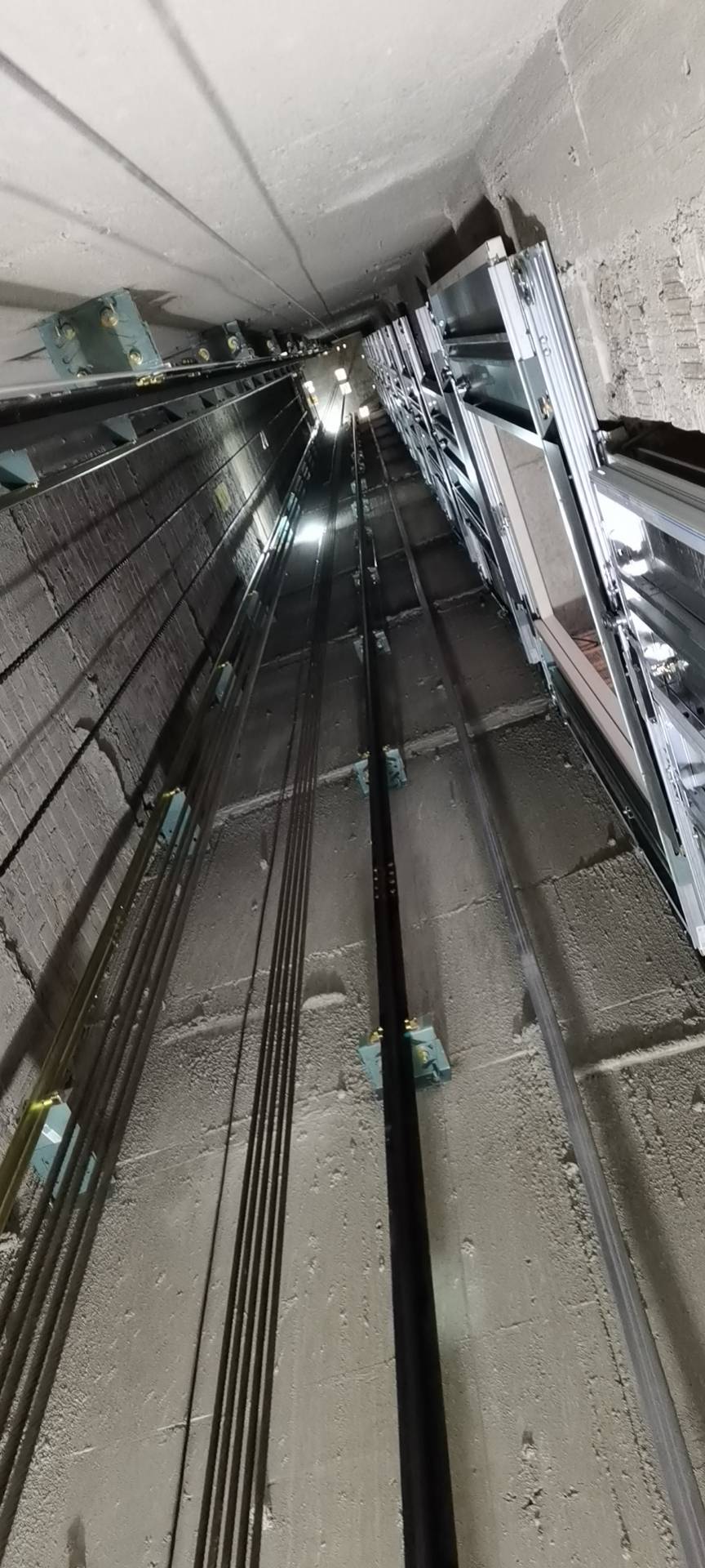 南昌青山湖区诚招电梯安装工,要求吃苦