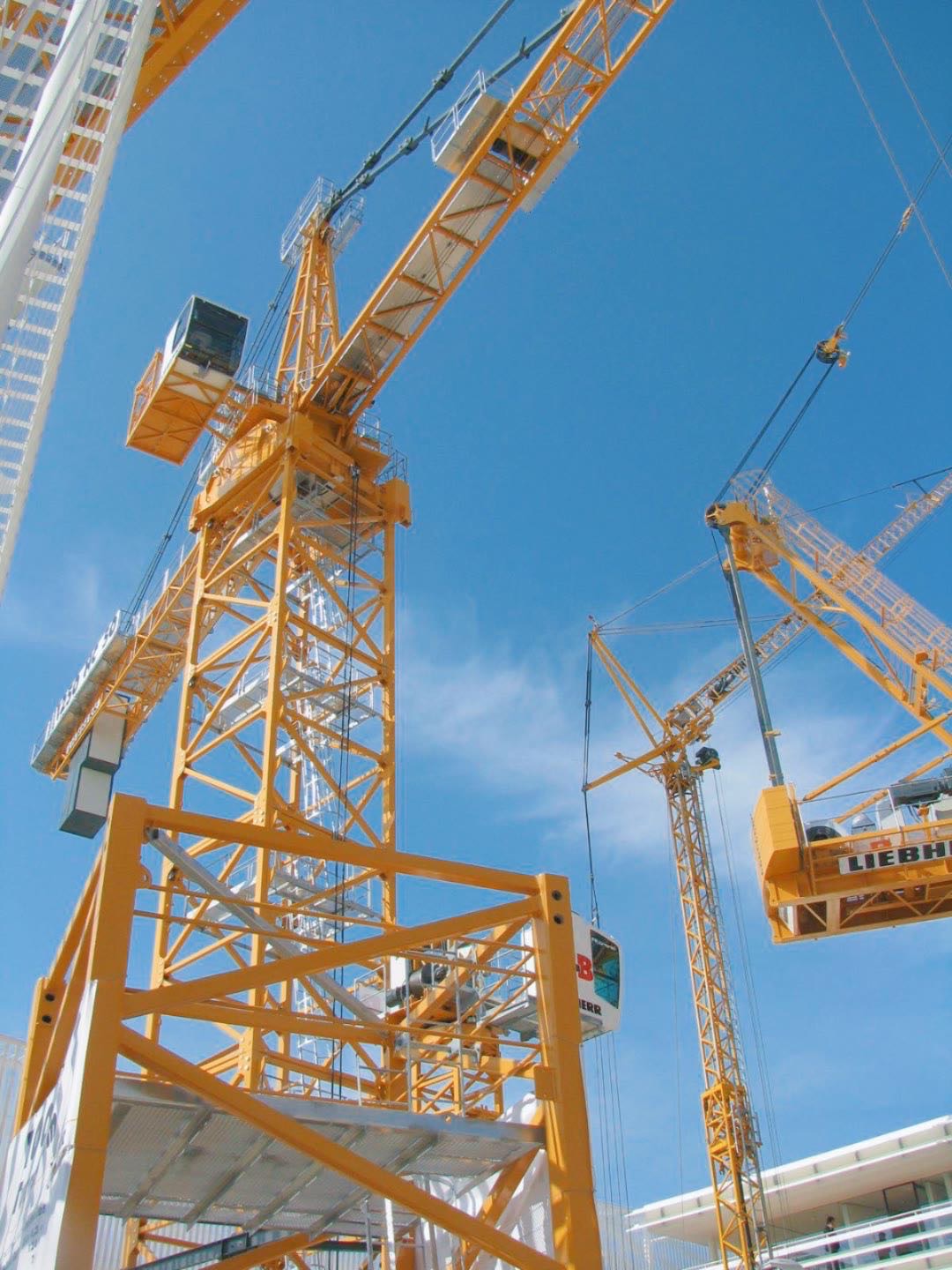 湖南长沙招,塔吊司机工资8500学徒4000 待遇工资月结打