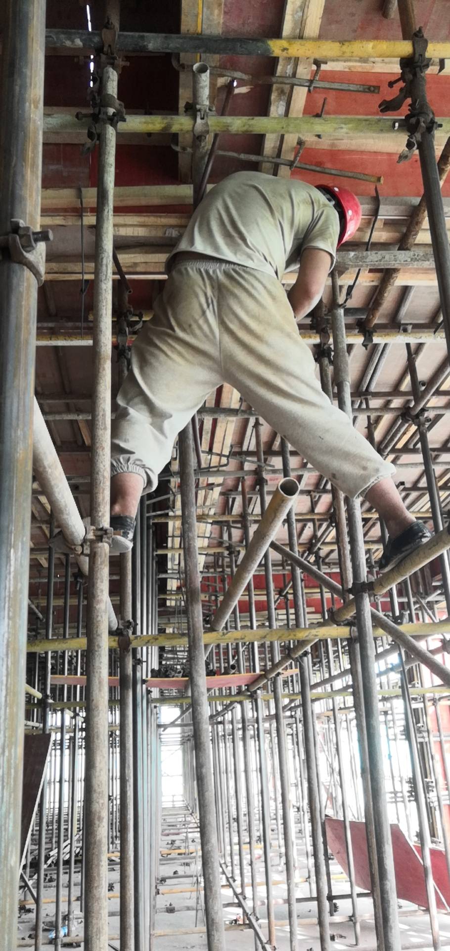 新疆阿拉尔阿拉尔需要长做内架工2名,点工!踏实肯干,会图纸最