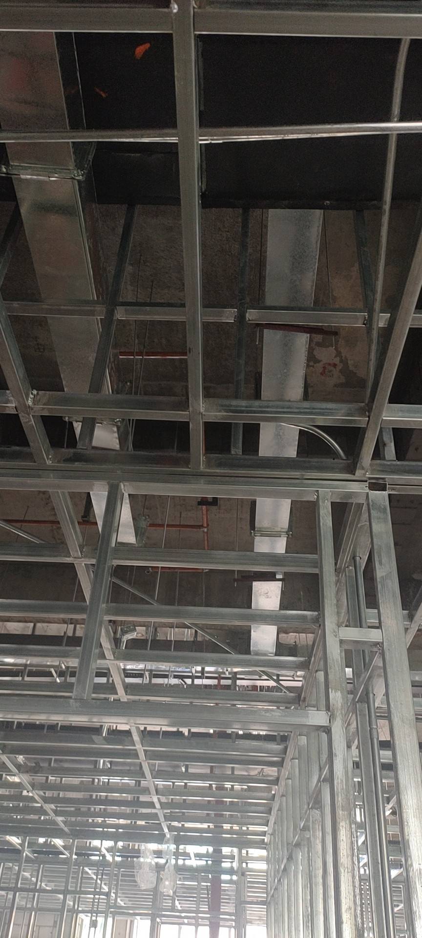 昭通昭阳区云南昭通要风管吊装师傅一位320一天加班6小时一天